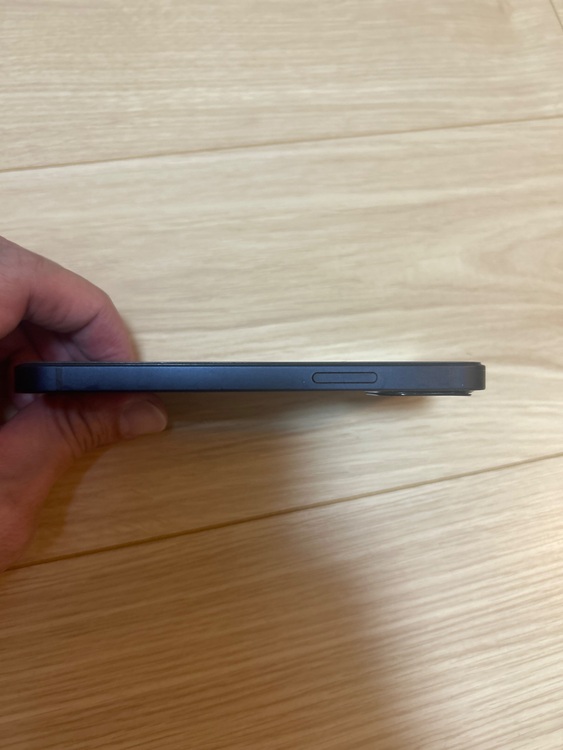 iPhone 12 mini 128GB docomo（スマホ）の商品画像 - 査定依頼日：2025年9月7日 - 最高査定価格：10,000円