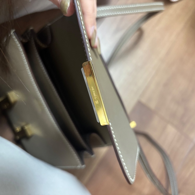 コンスタンスミニ（ブランドバッグ）の商品画像 - 査定依頼日：2025年12月15日 - 最高査定価格：1,300,000円