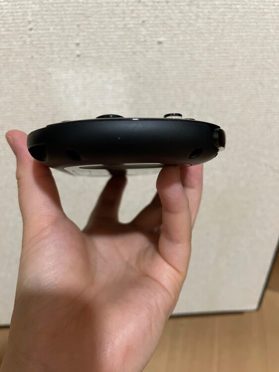 PSVITA PCH-2000（ゲーム機本体・ゲームソフト）の商品画像 - 査定依頼日：2025年5月25日 - 最高査定価格：9,000円