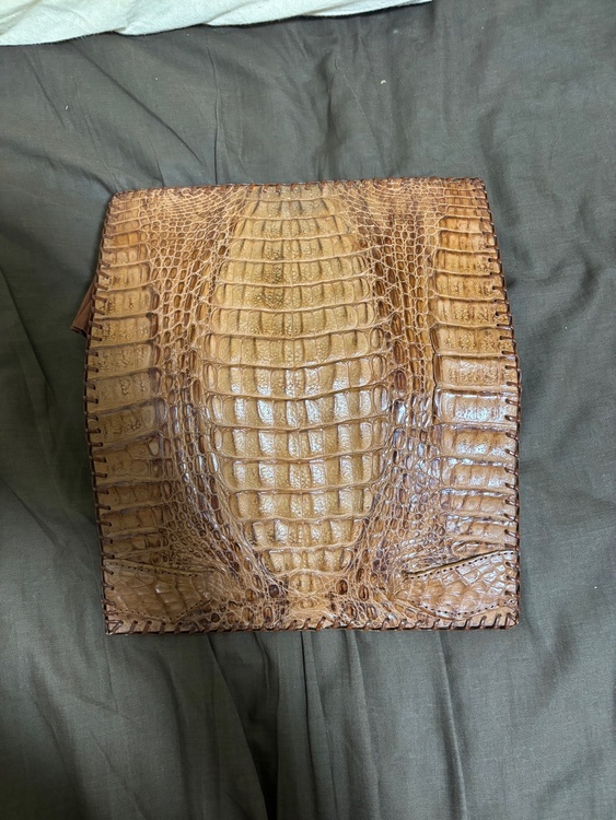 キューバ製　クロコダイル革　財布（美術品・骨董品）の商品画像 - 査定依頼日：2026年1月20日 - 最高査定価格：100,000円