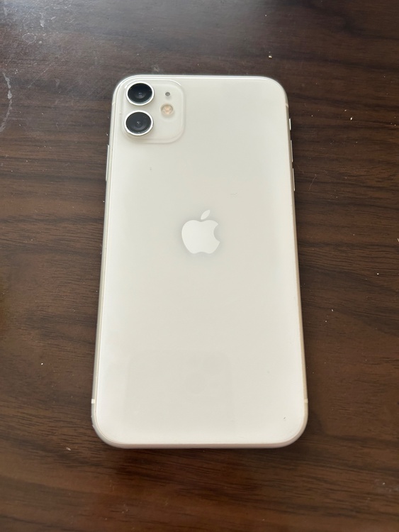 iPhone11 128GB Softbank（スマホ）の商品画像 - 査定依頼日：2026年3月7日 - 最高査定価格：19,000円