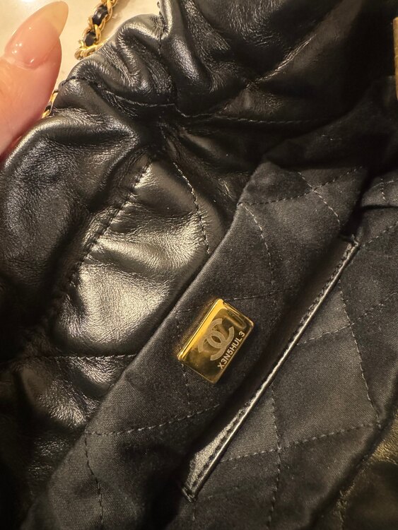 CHANEL22mini（ブランドバッグ）の商品画像 - 査定依頼日：2025年2月3日 - 最高査定価格：600,000円