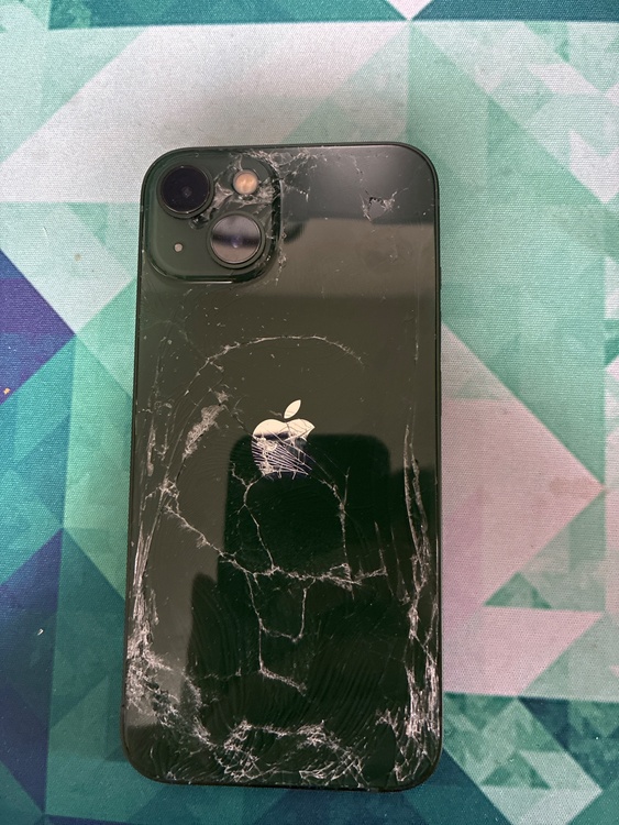 iphone13（スマホ）の商品画像 - 査定依頼日：2026年6月28日 - 最高査定価格：16,000円