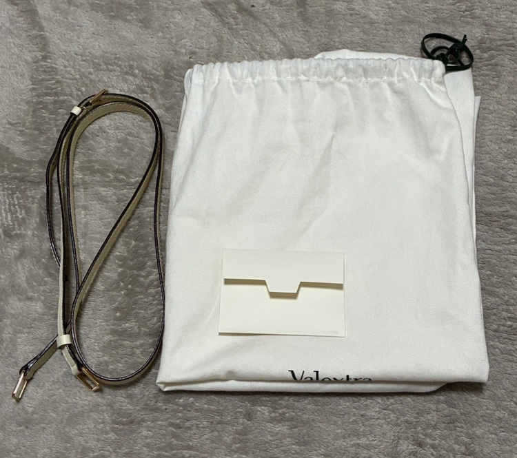 イジィデ・ミディアム（ブランドバッグ）の商品画像 - 査定依頼日：2025年9月6日 - 最高査定価格：25,000円