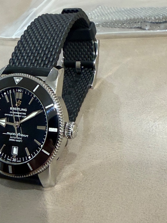 ブライトリング スーパーオーシャン AB2020（高級時計）の商品画像 - 査定依頼日：2026年4月1日 - 最高査定価格：380,000円