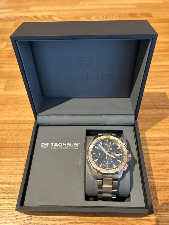 タグホイヤー アクアレーサー CAY211（高級時計）の商品画像 - 査定依頼日：2025年3月5日 - 最高査定価格：200,000円