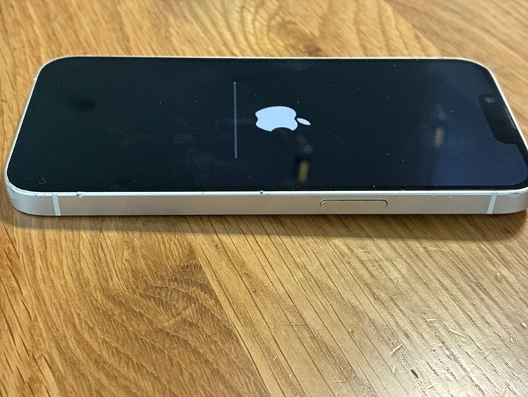 iPhone iPhone 14 128GB SIMフリー（スマホ）の商品画像 - 査定依頼日：2026年7月18日 - 最高査定価格：48,000円