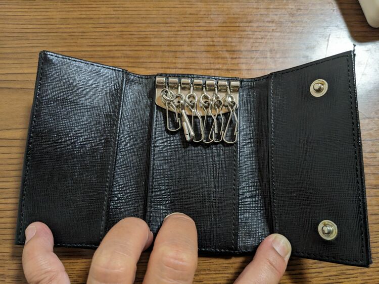 キーケース（ブランド財布・小物）の商品画像 - 査定依頼日：2025年10月3日 - 最高査定価格：5,500円