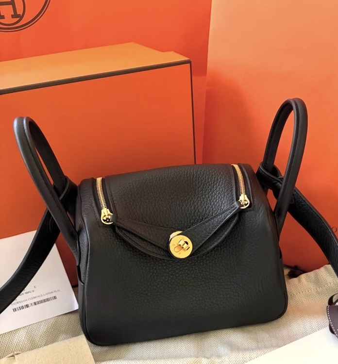 エルメス HERMES リンディ ミニ（ブランドバッグ）の商品画像 - 査定依頼日：2026年7月24日 - 最高査定価格：1,500,000円