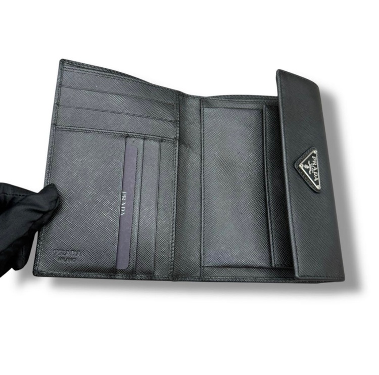 プラダ　財布（ブランド財布・小物）の商品画像 - 査定依頼日：2025年8月7日 - 最高査定価格：100,000円