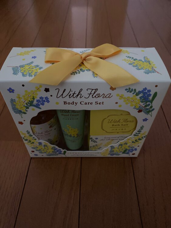 ウィズフローラボディケアセット（コスメ・美容・健康器具）の商品画像 - 査定依頼日：2025年4月3日 - 最高査定価格：1,000円