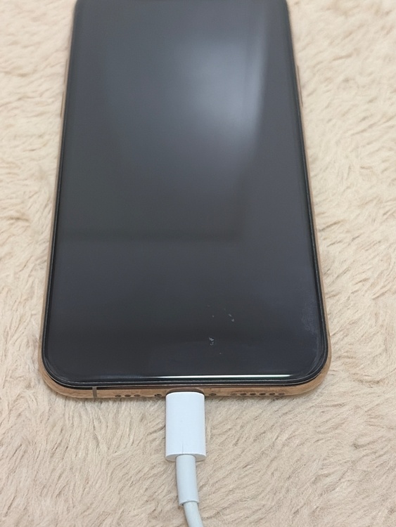 Au iphone11 pro（スマホ）の商品画像 - 査定依頼日：2026年5月23日 - 最高査定価格：18,000円