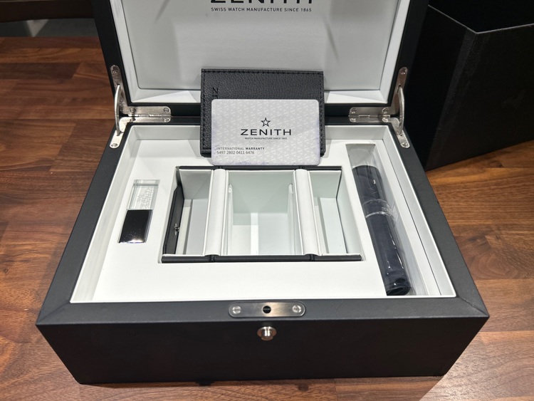 クロノマスターエルプリメロ　オープン（高級時計）の商品画像 - 査定依頼日：2025年10月20日 - 最高査定価格：500,000円