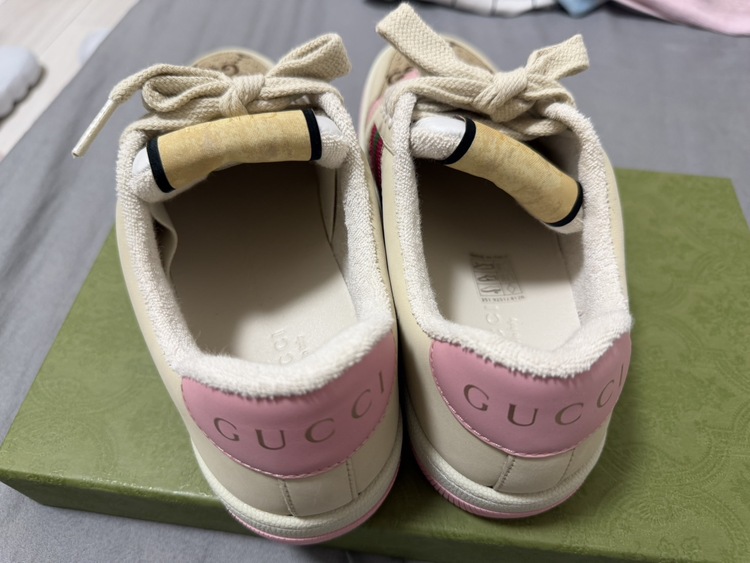 GG クリスタル スニーカー　（古着・ファッション）の商品画像 - 査定依頼日：2026年1月24日 - 最高査定価格：30,000円