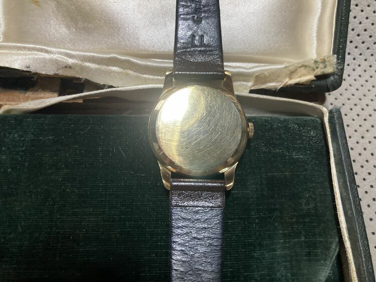 オメガ その他 CAL420　１４（高級時計）の商品画像 - 査定依頼日：2025年10月4日 - 最高査定価格：200,000円