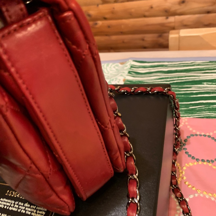 シャネルマトラッセ シルバーチェーン　ラムスキン（ブランドバッグ）の商品画像 - 査定依頼日：2026年2月5日 - 最高査定価格：400,000円