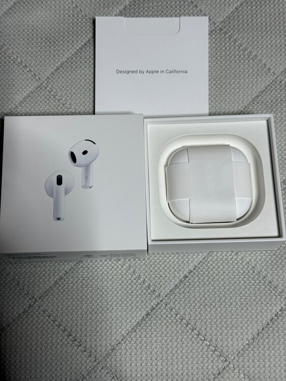 AirPods 4（オーディオ・スピーカー）の商品画像 - 査定依頼日：2025年5月5日 - 最高査定価格：15,000円