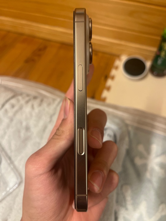 iPhone 16 Pro 512GB SIMフリー（スマホ）の商品画像 - 査定依頼日：2026年3月17日 - 最高査定価格：129,000円