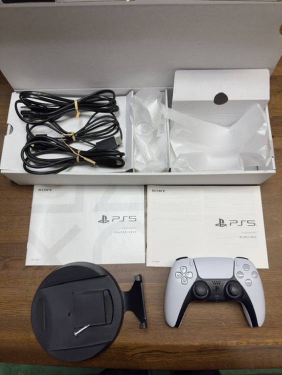 PS5 CFI-1000A01（ゲーム機本体・ゲームソフト）の商品画像 - 査定依頼日：2025年8月26日 - 最高査定価格：35,000円