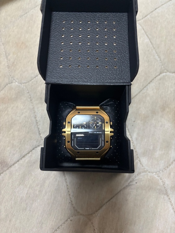 その他 その他 DZ745411210（高級時計）の商品画像 - 査定依頼日：2026年4月5日 - 最高査定価格：15,000円