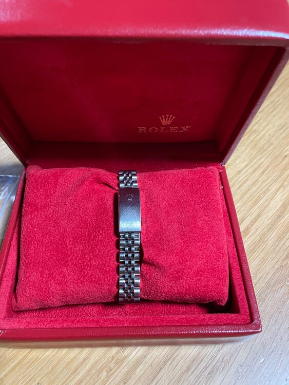 ロレックス パーペチュアルデイト 7917（高級時計）の商品画像 - 査定依頼日：2025年3月5日 - 最高査定価格：615,000円