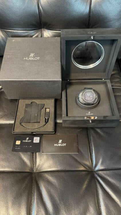 HUBLOT ビッグバン アエロバン オールブラック ブラックダイヤモンド（高級時計）の商品画像 - 査定依頼日：2025年10月28日 - 最高査定価格：1,400,000円