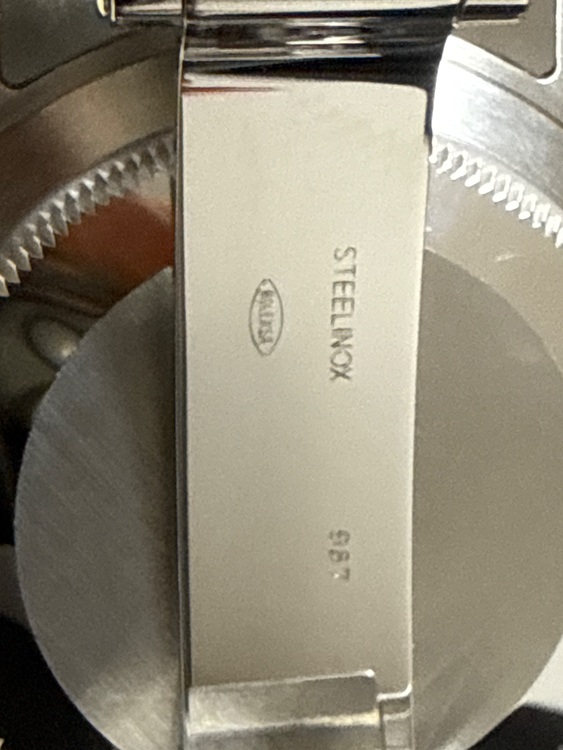 ロレックス サブマリーナー 126610Lv（高級時計）の商品画像 - 査定依頼日：2025年6月17日 - 最高査定価格：2,100,000円