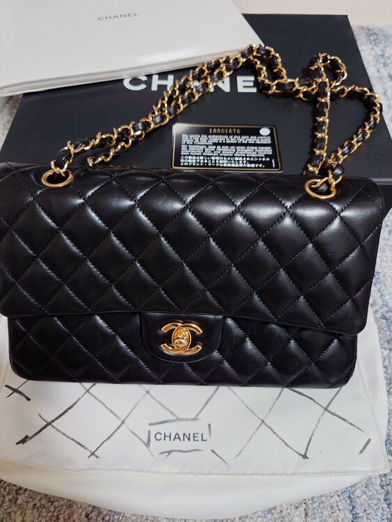 マトラッセチェーンバッグ（ブランドバッグ）の商品画像 - 査定依頼日：2025年12月15日 - 最高査定価格：800,000円