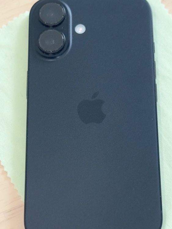 iPhone 16 128GB docomo（スマホ）の商品画像 - 査定依頼日：2026年2月20日 - 最高査定価格：70,000円