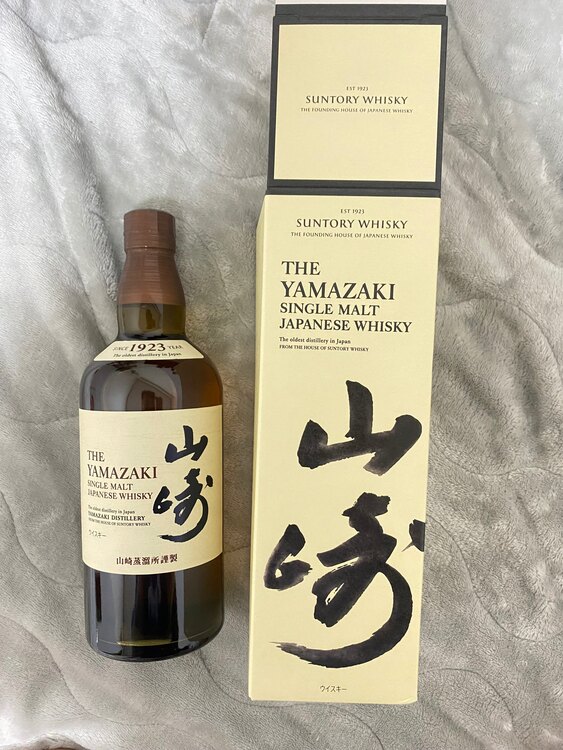 サントリー山崎シングルモルト（お酒）の商品画像 - 査定依頼日：2025年4月27日 - 最高査定価格：10,500円