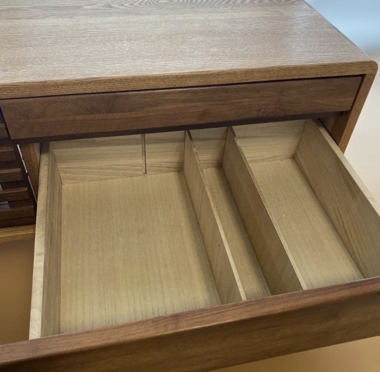 久和屋　Suite 150 TVボード Low ウォールナット・クリア（家具・寝具）の商品画像 - 査定依頼日：2026年3月29日 - 最高査定価格：5,000円