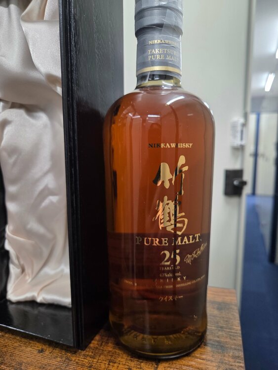 ウイスキー ニッカ 余市 （お酒）の商品画像 - 査定依頼日：2026年4月9日 - 最高査定価格：250,000円