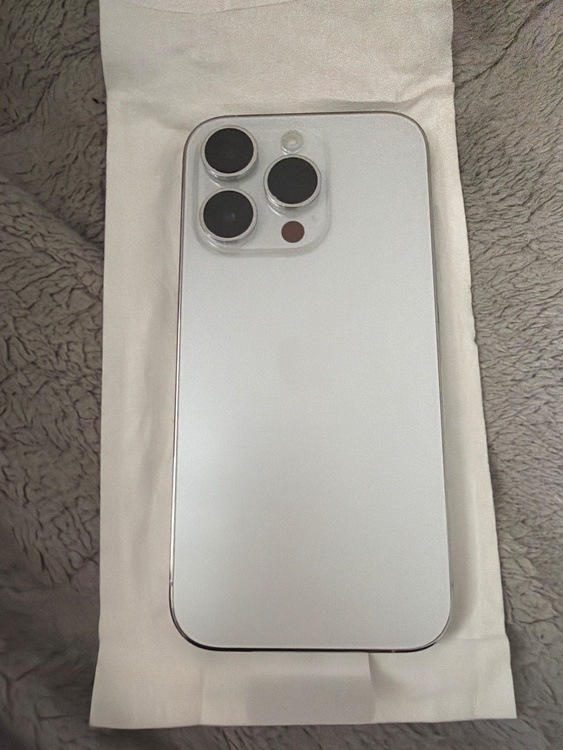 iPhone 14 Pro 256GB au（スマホ）の商品画像 - 査定依頼日：2026年3月31日 - 最高査定価格：98,000円