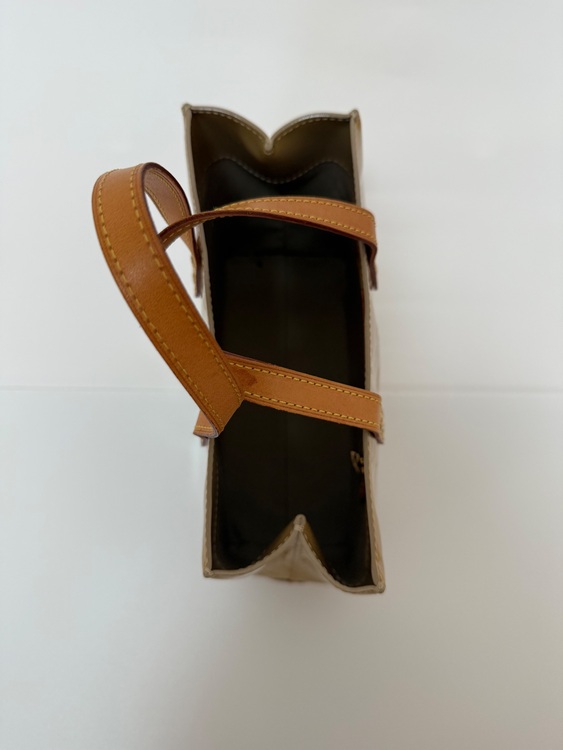 ルイヴィトン ルイヴィトン(その他) （ブランドバッグ）の商品画像 - 査定依頼日：2025年9月9日 - 最高査定価格：8,000円