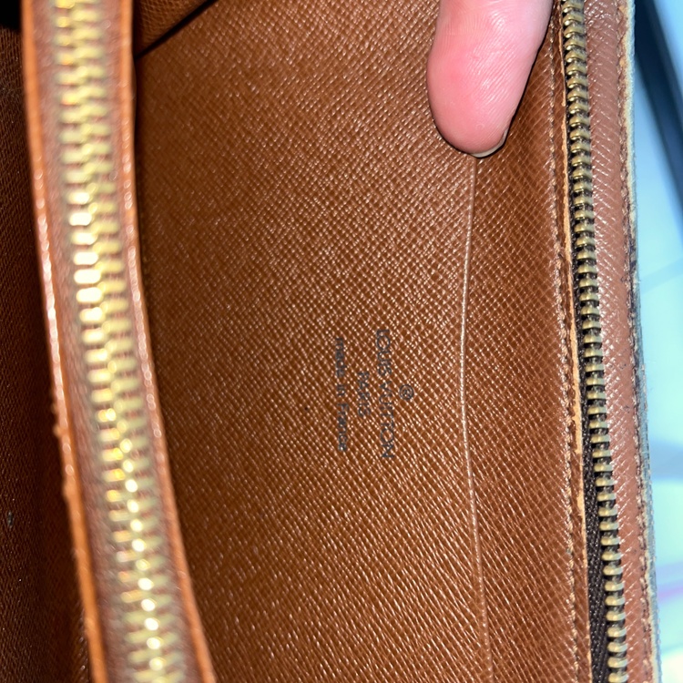 ルイヴィトン モノグラム （ブランドバッグ）の商品画像 - 査定依頼日：2025年12月21日 - 最高査定価格：20,000円