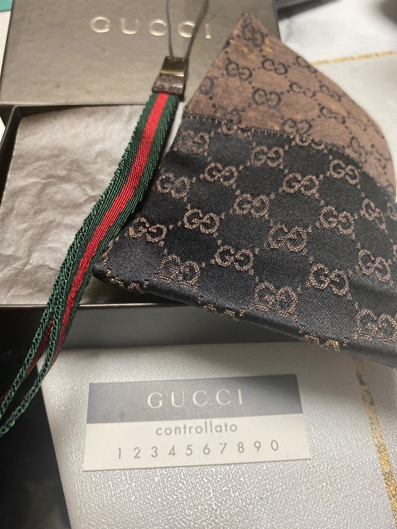 GUCCI携帯ストラップ（古着・ファッション）の商品画像 - 査定依頼日：2026年4月29日
