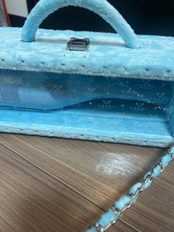 シャンパン シャンパン(その他) （お酒）の商品画像 - 査定依頼日：2025年3月25日 - 最高査定価格：32,000円