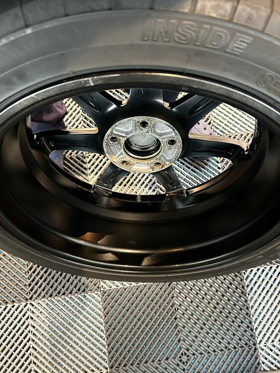 ENKEI PF07 SBK（カー用品）の商品画像 - 査定依頼日：2025年3月28日 - 最高査定価格：12,000円