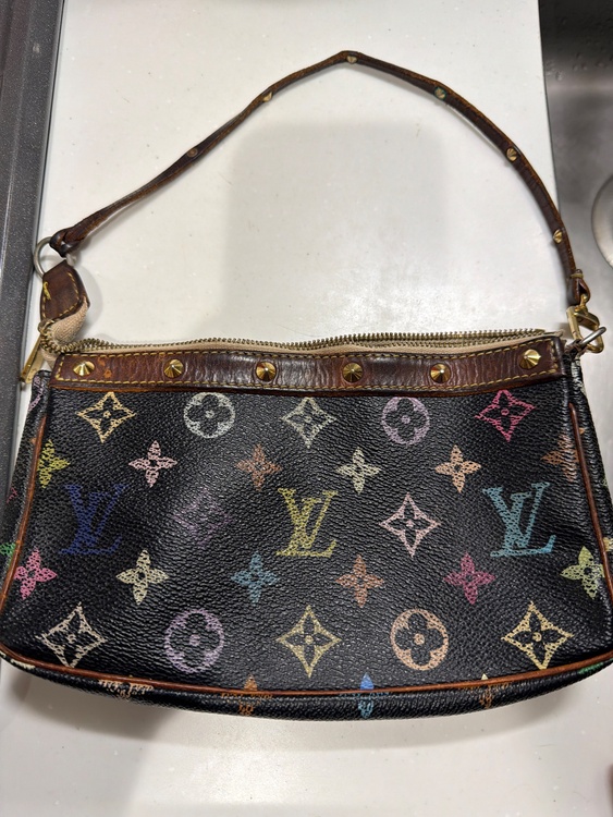 ルイ・ヴィトン モノグラム・マルチカラー　ポシェット・アクセソワール（ブランドバッグ）の商品画像 - 査定依頼日：2025年12月24日 - 最高査定価格：50,000円