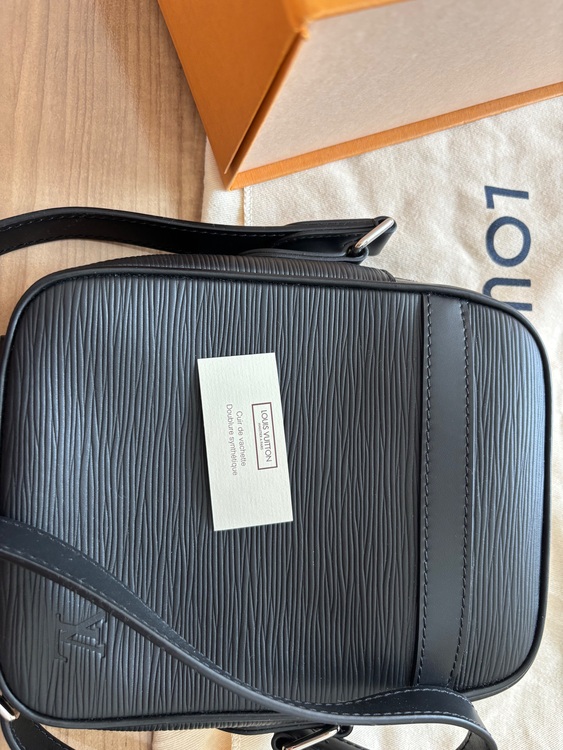 ルイヴィトン レザーショルダーバッグ（ブランドバッグ）の商品画像 - 査定依頼日：2025年9月19日 - 最高査定価格：90,000円