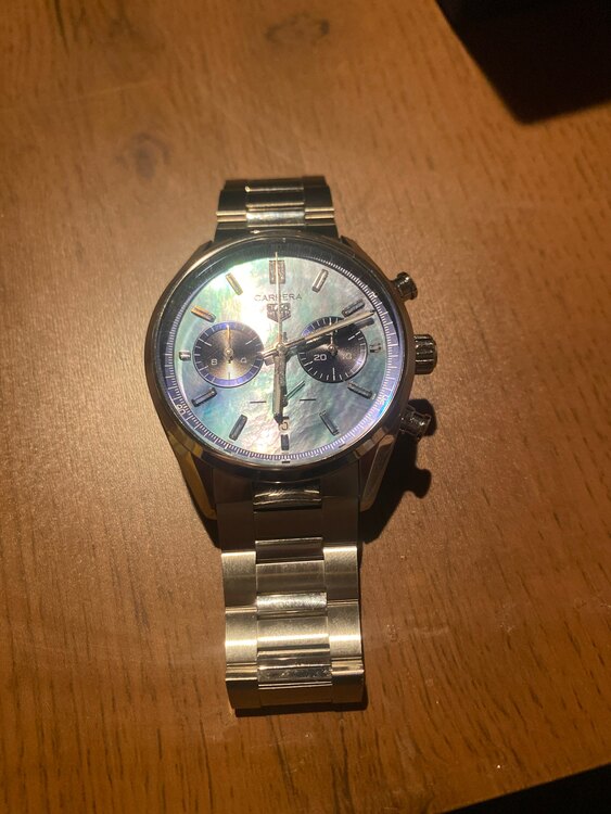 タグホイヤー カレラ CBN201E.BA064（高級時計）の商品画像 - 査定依頼日：2025年2月12日 - 最高査定価格：550,000円