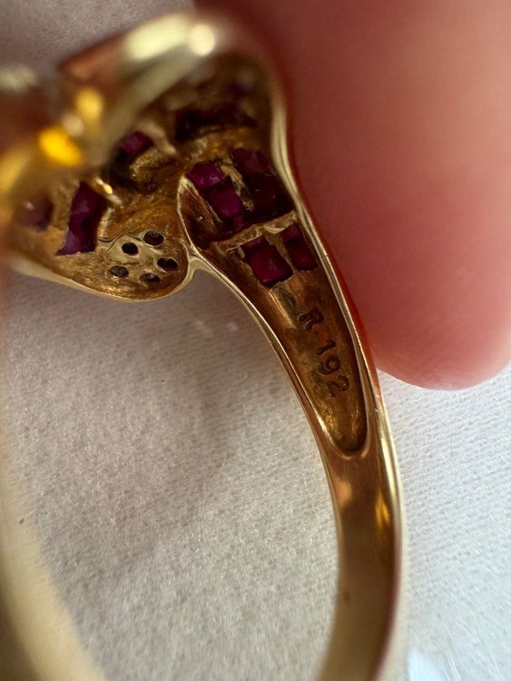 K18リング　ルビー　ダイヤ（金・貴金属）の商品画像 - 査定依頼日：2025年8月26日 - 最高査定価格：72,924円