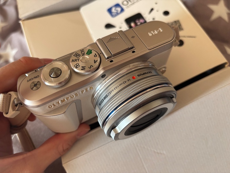 オリンパスPEN E-PL9（カメラ）の商品画像 - 査定依頼日：2026年1月18日 - 最高査定価格：35,000円