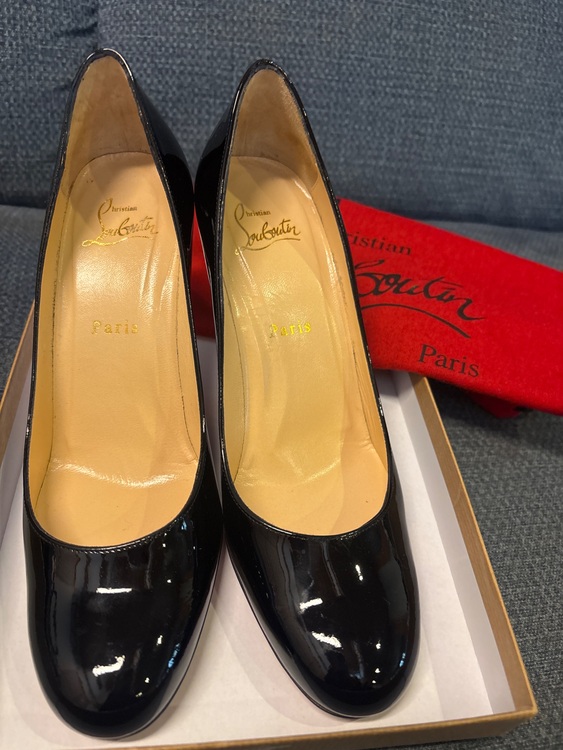 miss GENA 85 PATENT CALF BK01 36.5（古着・ファッション）の商品画像 - 査定依頼日：2025年12月3日 - 最高査定価格：10,000円