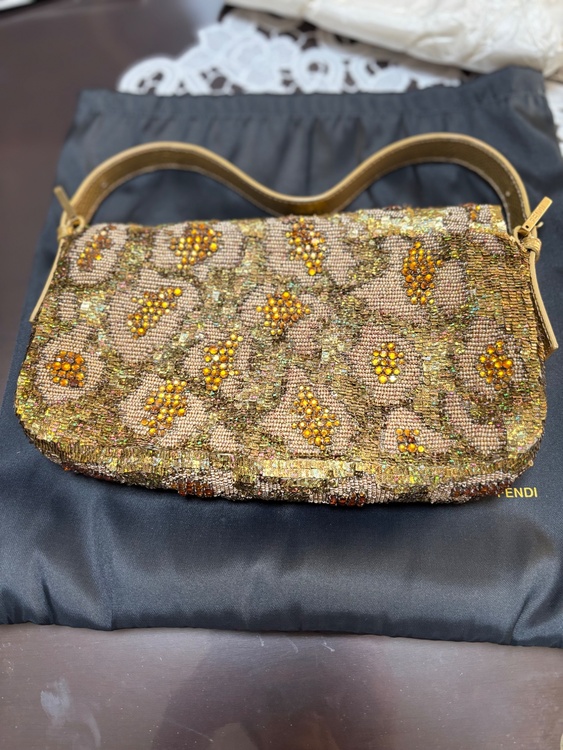 バゲットタイプ　ピーズBAG（ブランドバッグ）の商品画像 - 査定依頼日：2026年3月9日 - 最高査定価格：300,000円