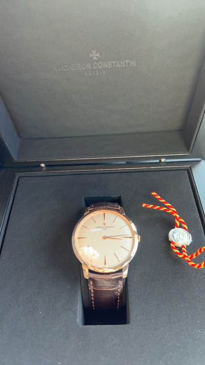 ヴァシュロン コンスタンタン パトリモニー （高級時計）の商品画像 - 査定依頼日：2025年11月4日 - 最高査定価格：1,900,000円