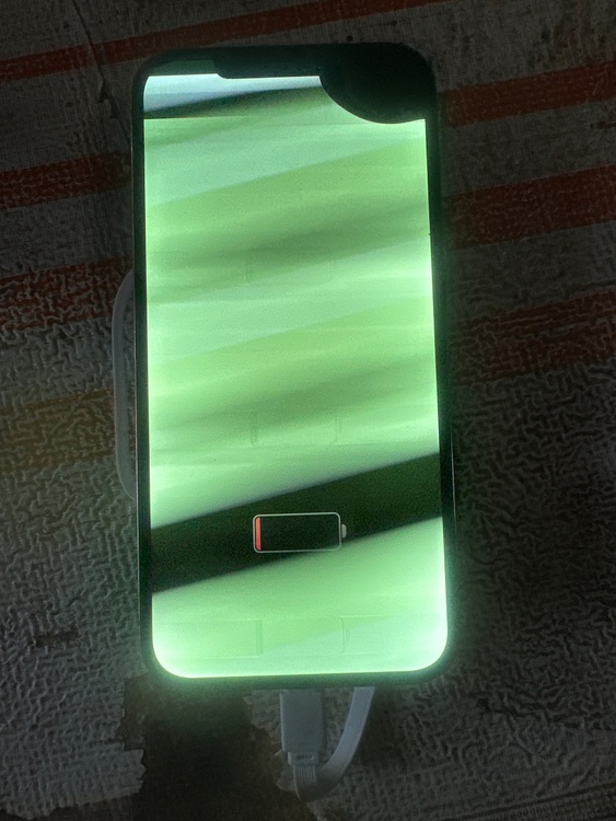 iPhone iPhone 12 Pro Max 256GB au（スマホ）の商品画像 - 査定依頼日：2026年10月8日 - 最高査定価格：23,000円