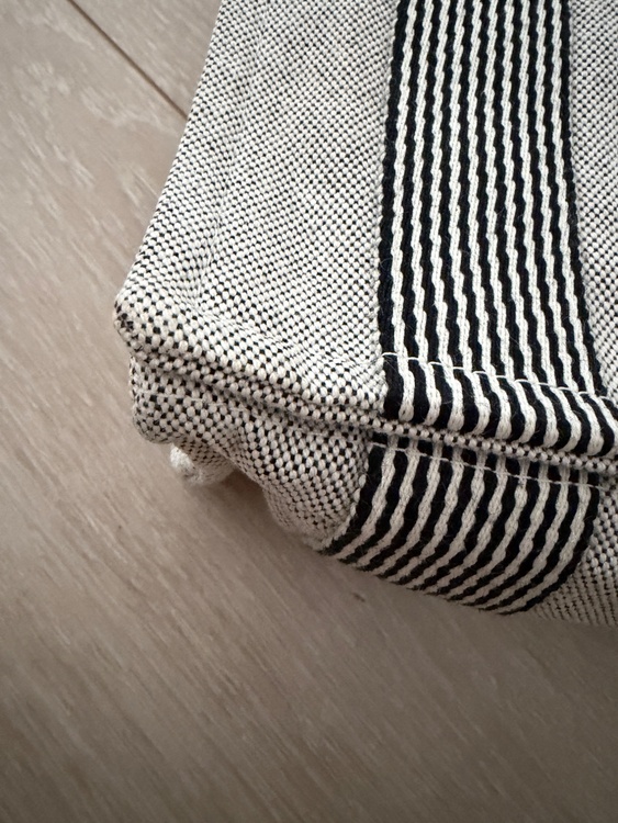 エルメス フールトゥ バサスMM（Fourre-Tout Bassas）（ブランドバッグ）の商品画像 - 査定依頼日：2026年4月5日 - 最高査定価格：30,000円