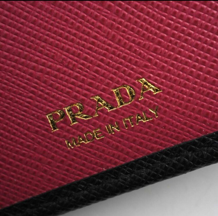 プラダ  （ブランドバッグ）の商品画像 - 査定依頼日：2025年7月30日 - 最高査定価格：30,000円