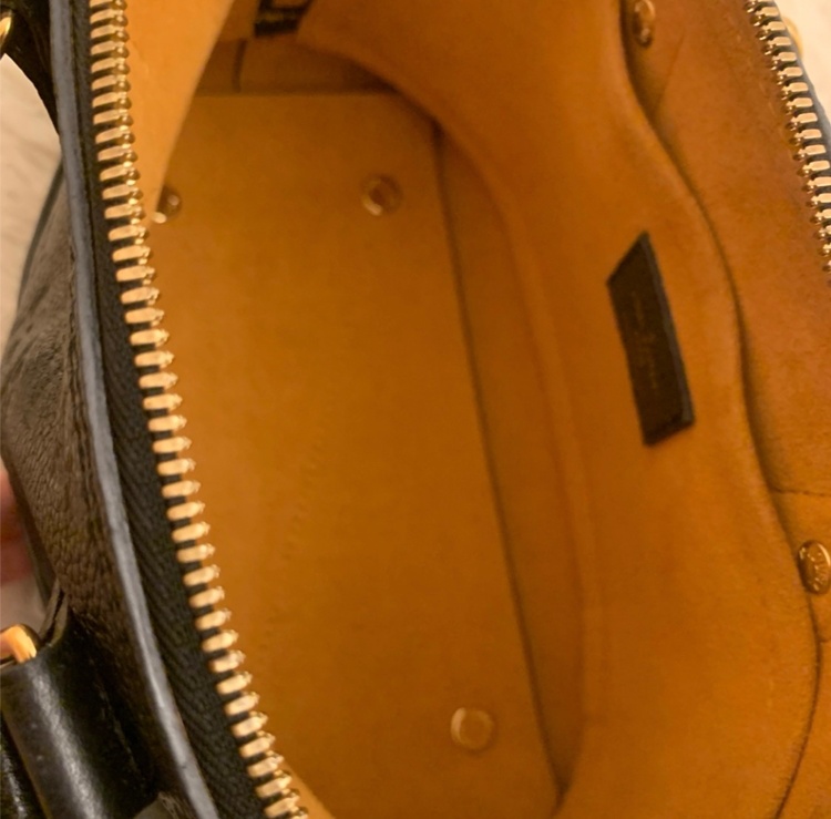 ルイヴィトン アルマ （ブランドバッグ）の商品画像 - 査定依頼日：2025年12月9日 - 最高査定価格：185,000円